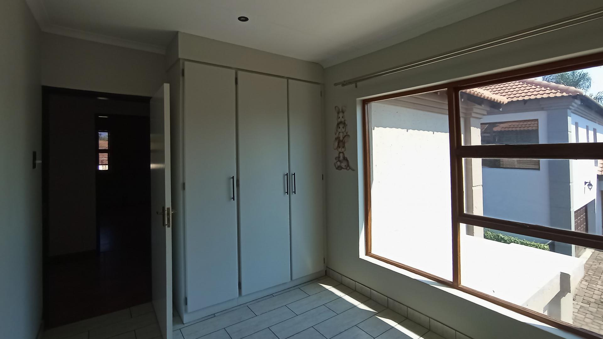 Bed Room 1 - 12 square meters of property in Moreletapark