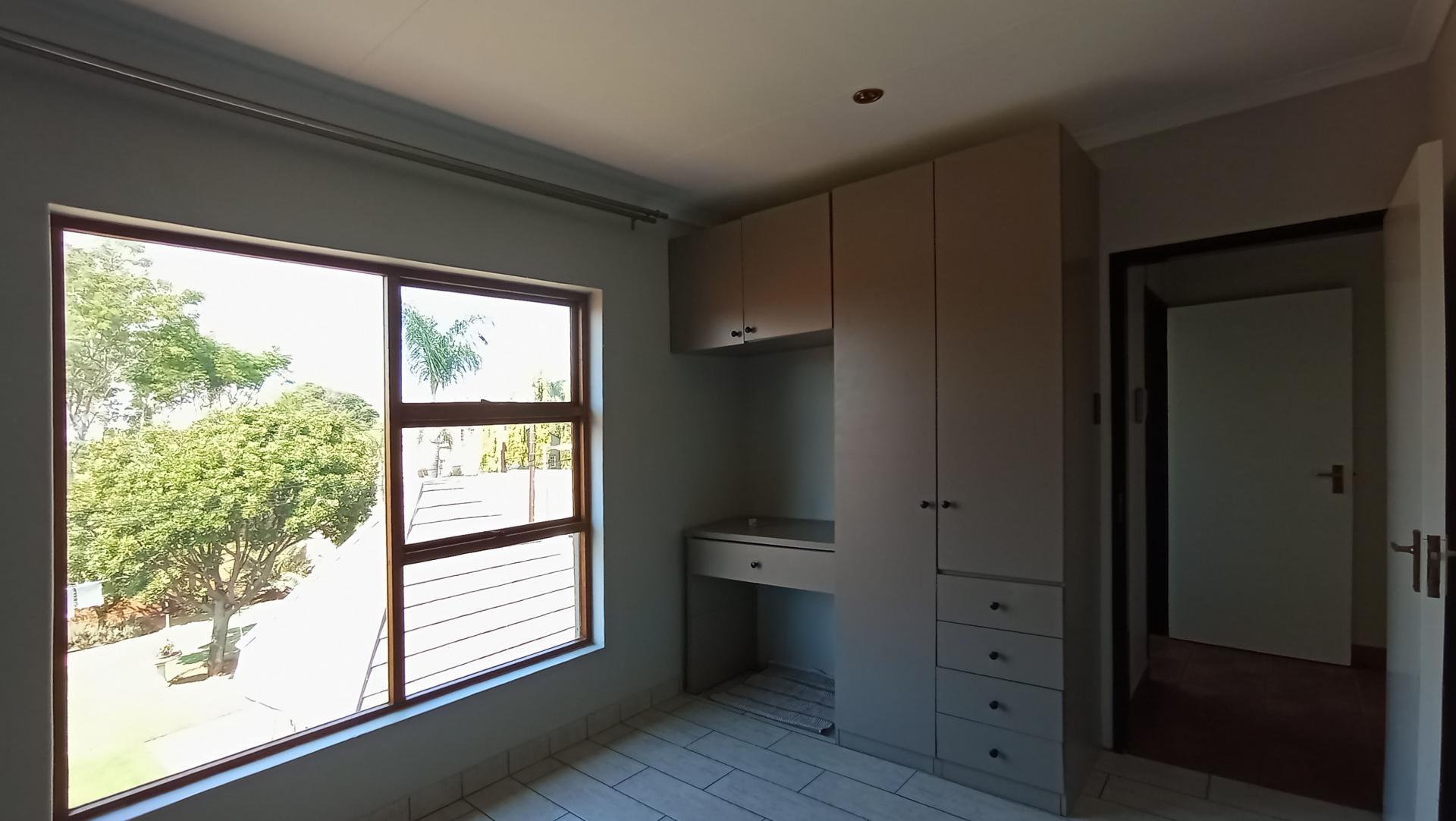 Bed Room 2 - 13 square meters of property in Moreletapark