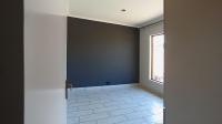 Bed Room 2 - 13 square meters of property in Moreletapark