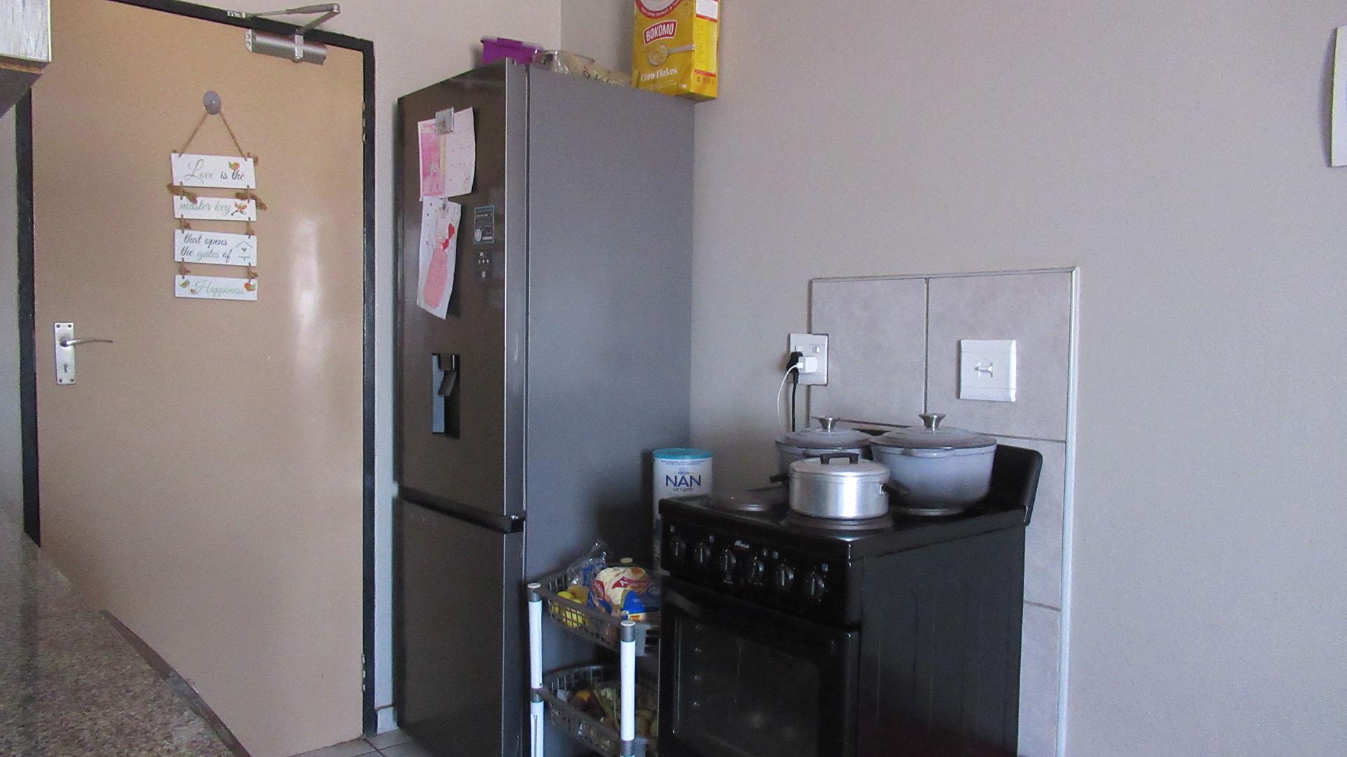 Kitchen - 6 square meters of property in Watervalspruit (Vaal)