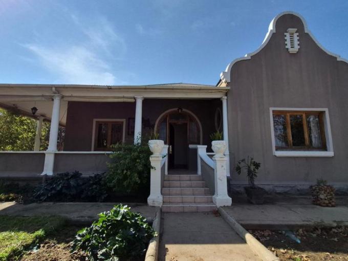 3 Bedroom House for Sale For Sale in Oudtshoorn - MR720082