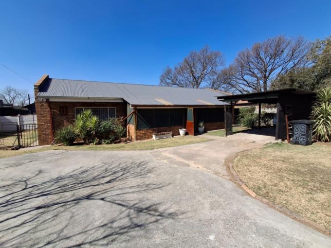 2 Bedroom House for Sale For Sale in Noycedale - MR720100