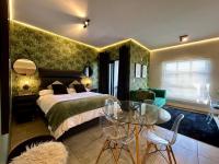  of property in Menlo Park