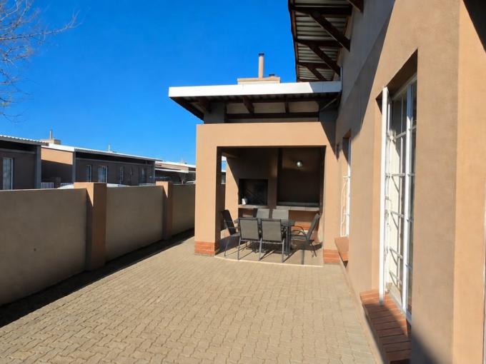 3 Bedroom Simplex for Sale For Sale in Waterval East - MR720106