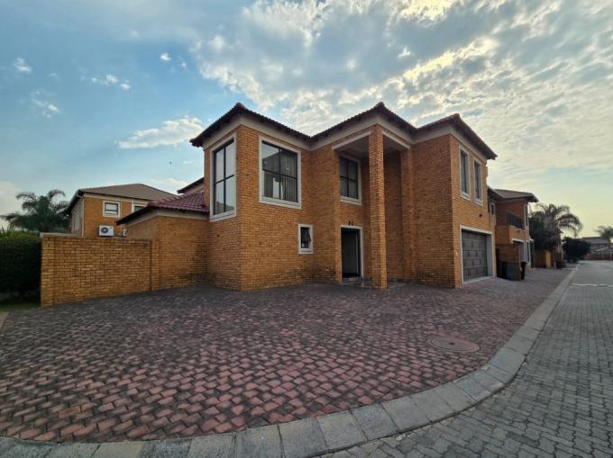 3 Bedroom Simplex for Sale For Sale in Alberton - MR720109