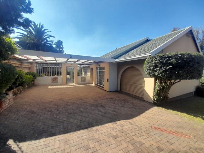 3 Bedroom House for Sale For Sale in Brackendowns - MR720114