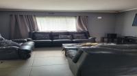 Lounges of property in Reyno Ridge