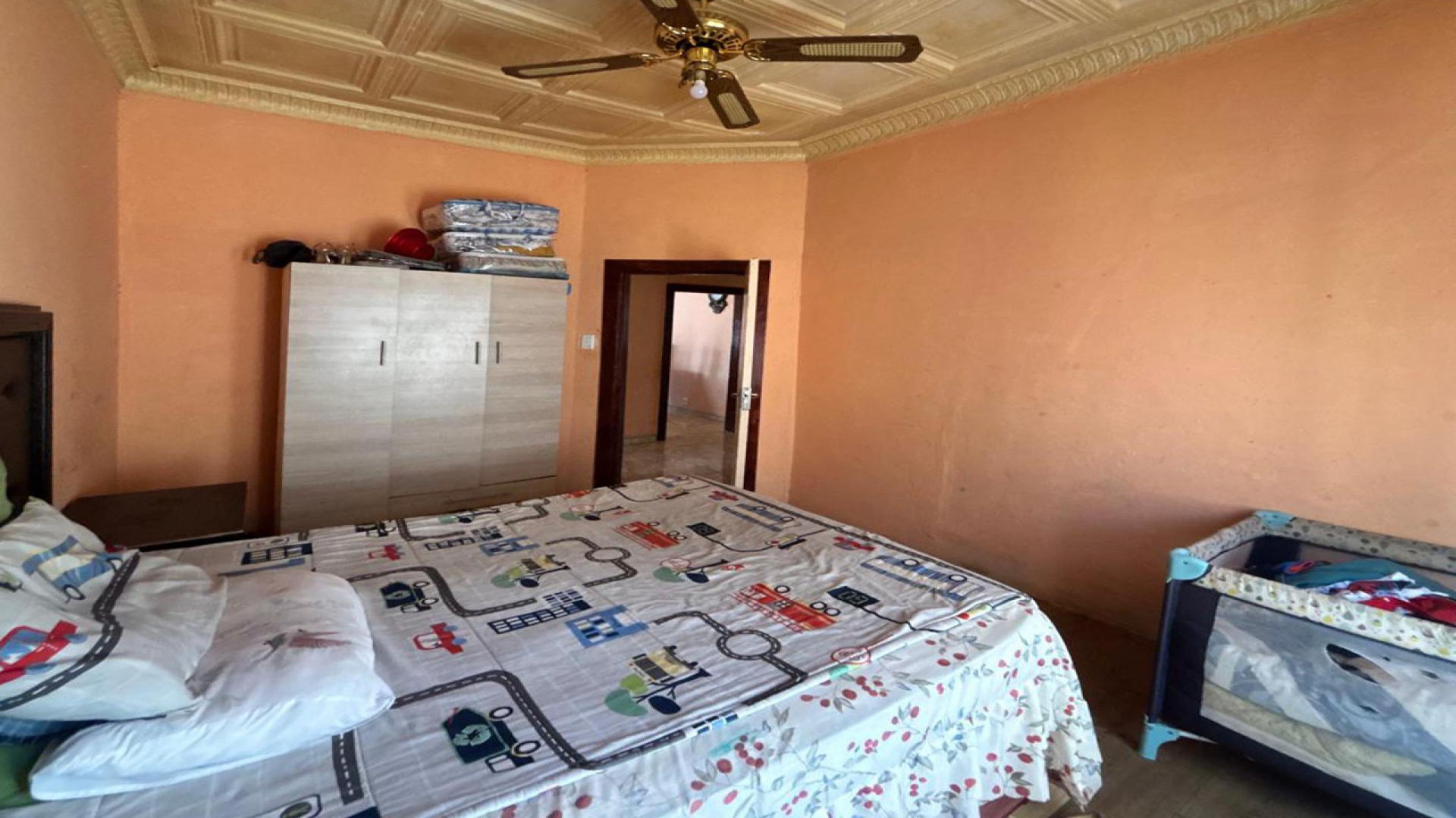 Bed Room 1 - 14 square meters of property in Daggafontein