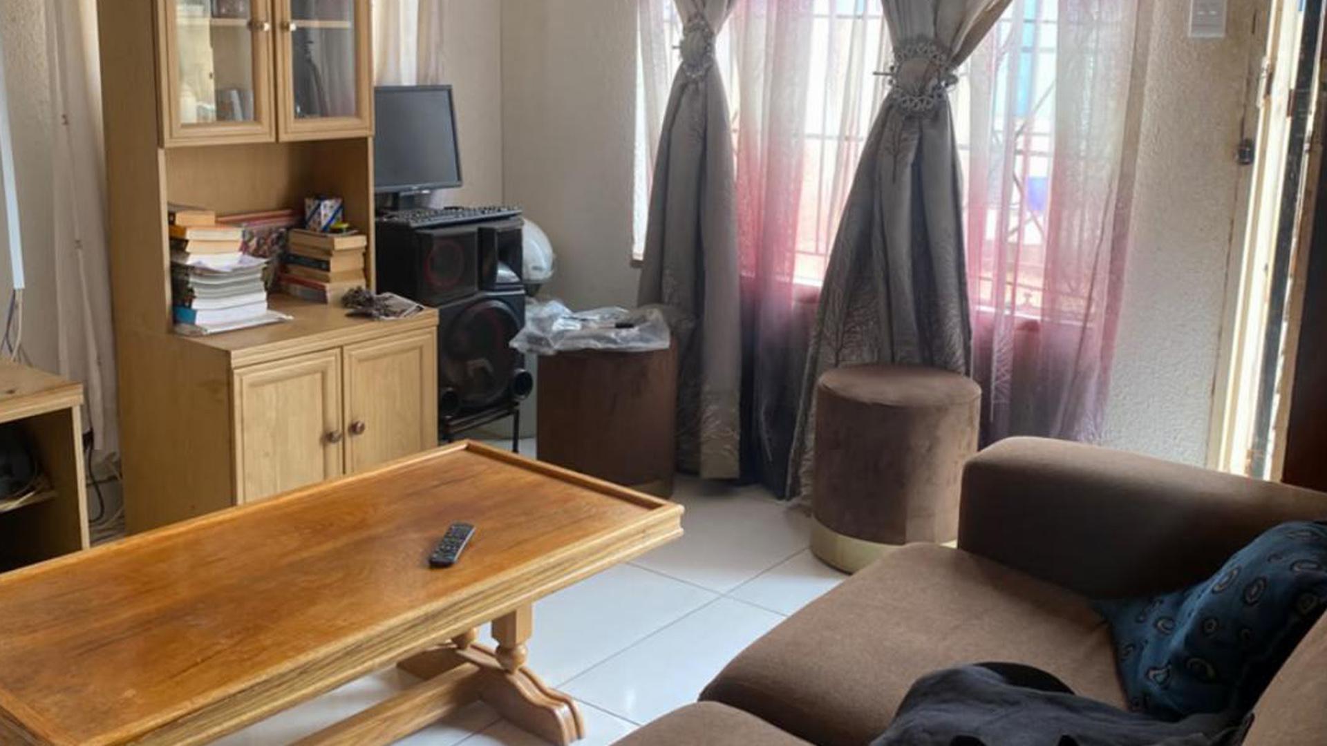 Lounges of property in Protea Glen