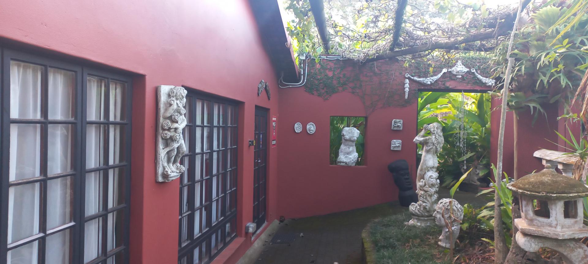  of property in Uvongo