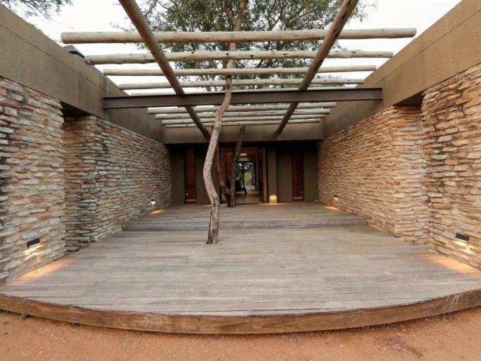 4 Bedroom House for Sale For Sale in Hoedspruit - MR720222