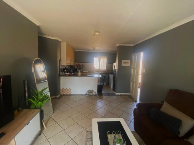3 Bedroom Apartment for Sale For Sale in Highveld - MR720228