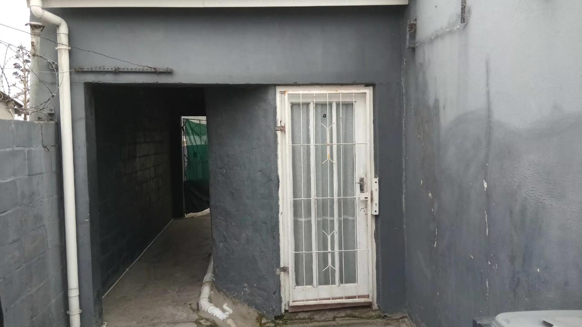  of property in Macassar