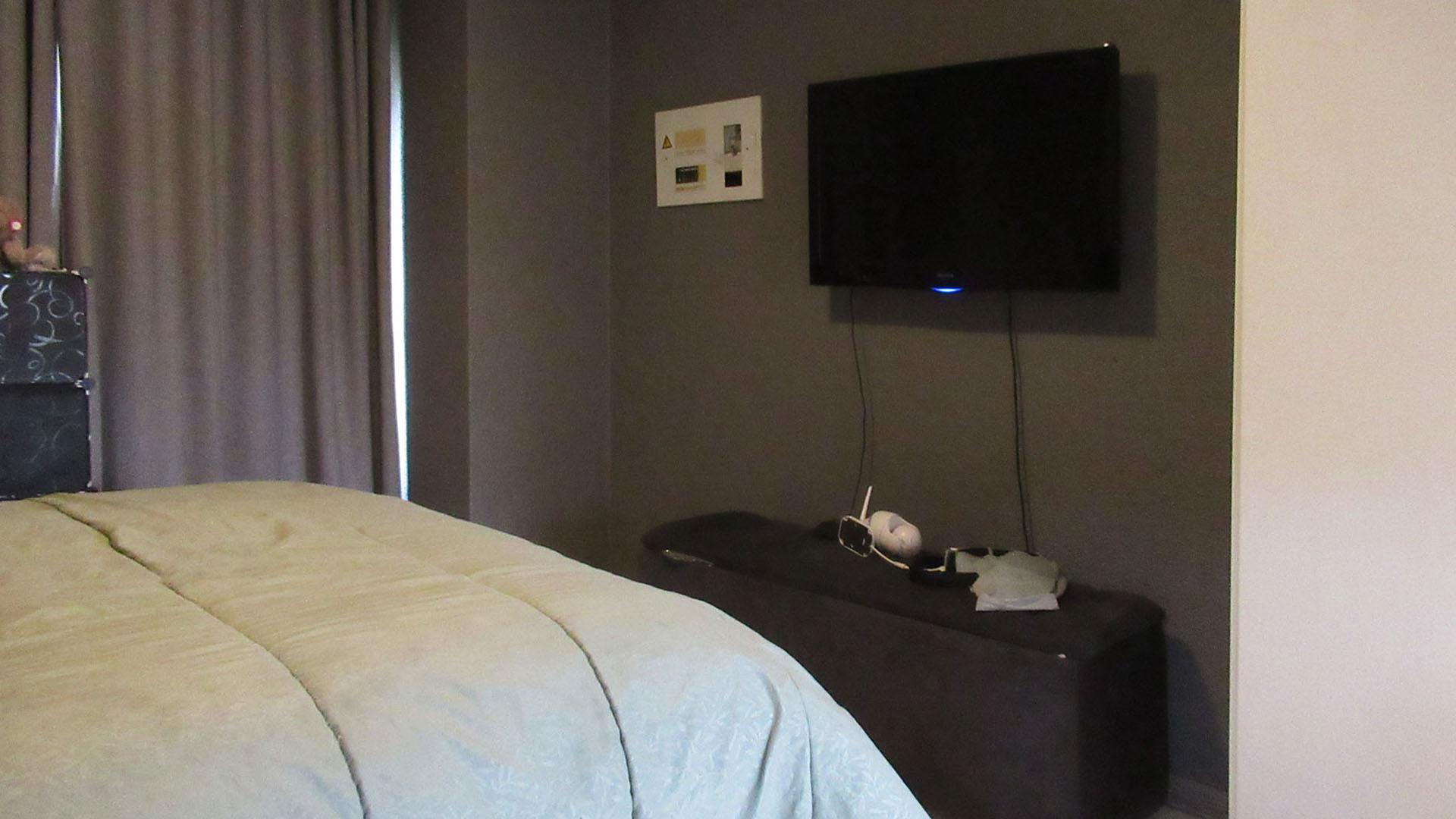 Main Bedroom - 17 square meters of property in Willowbrook