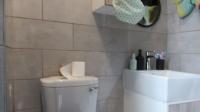 Bathroom 1 - 4 square meters of property in Willowbrook