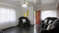 Lounges - 26 square meters of property in Toekomsrus