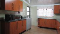 Kitchen - 15 square meters of property in Toekomsrus