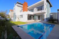  of property in Olivedale