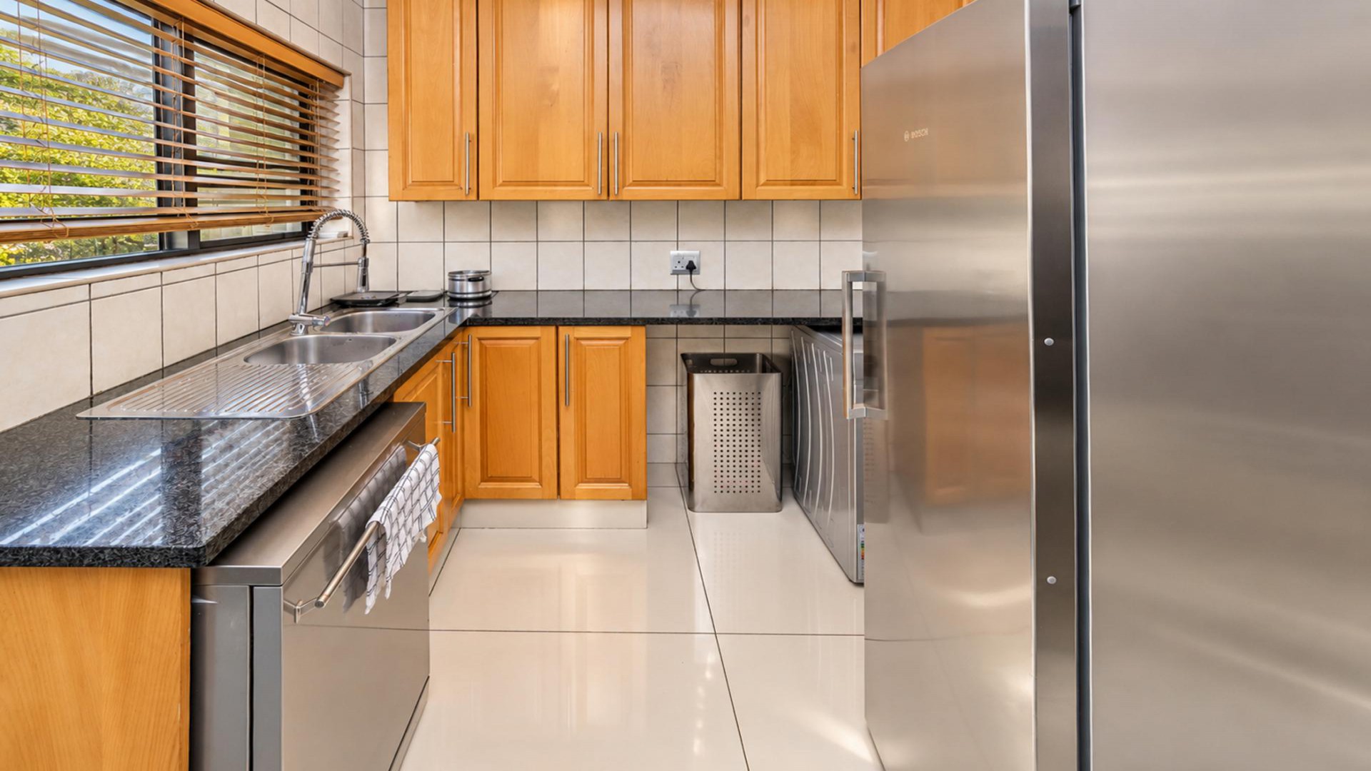 Kitchen of property in Ifafi