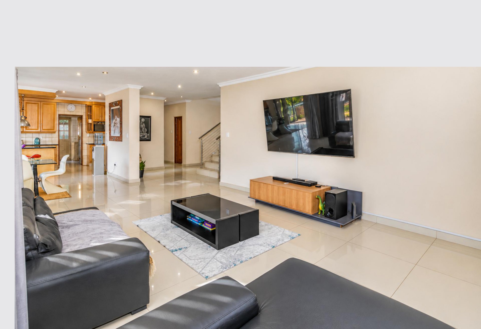 Lounges of property in Ifafi