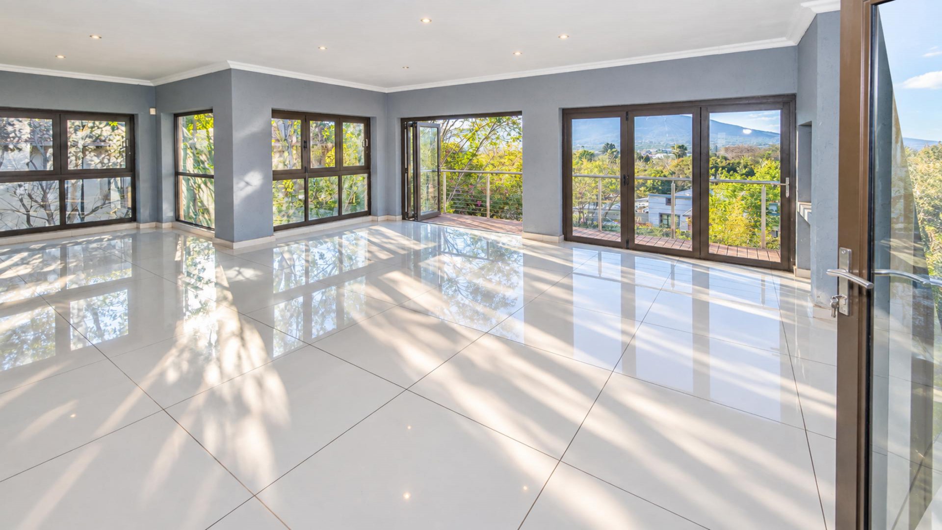 Spaces of property in Ifafi