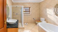Bathroom 2 of property in Ifafi