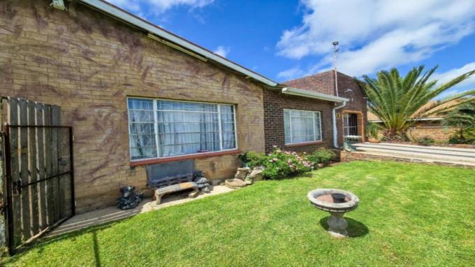 4 Bedroom Freehold Residence for Sale For Sale in Randgate - Private Sale - MR720291