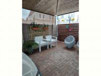 Open Plan Bachelor/Studio Apartment to Rent for sale in Protea Hoogte
