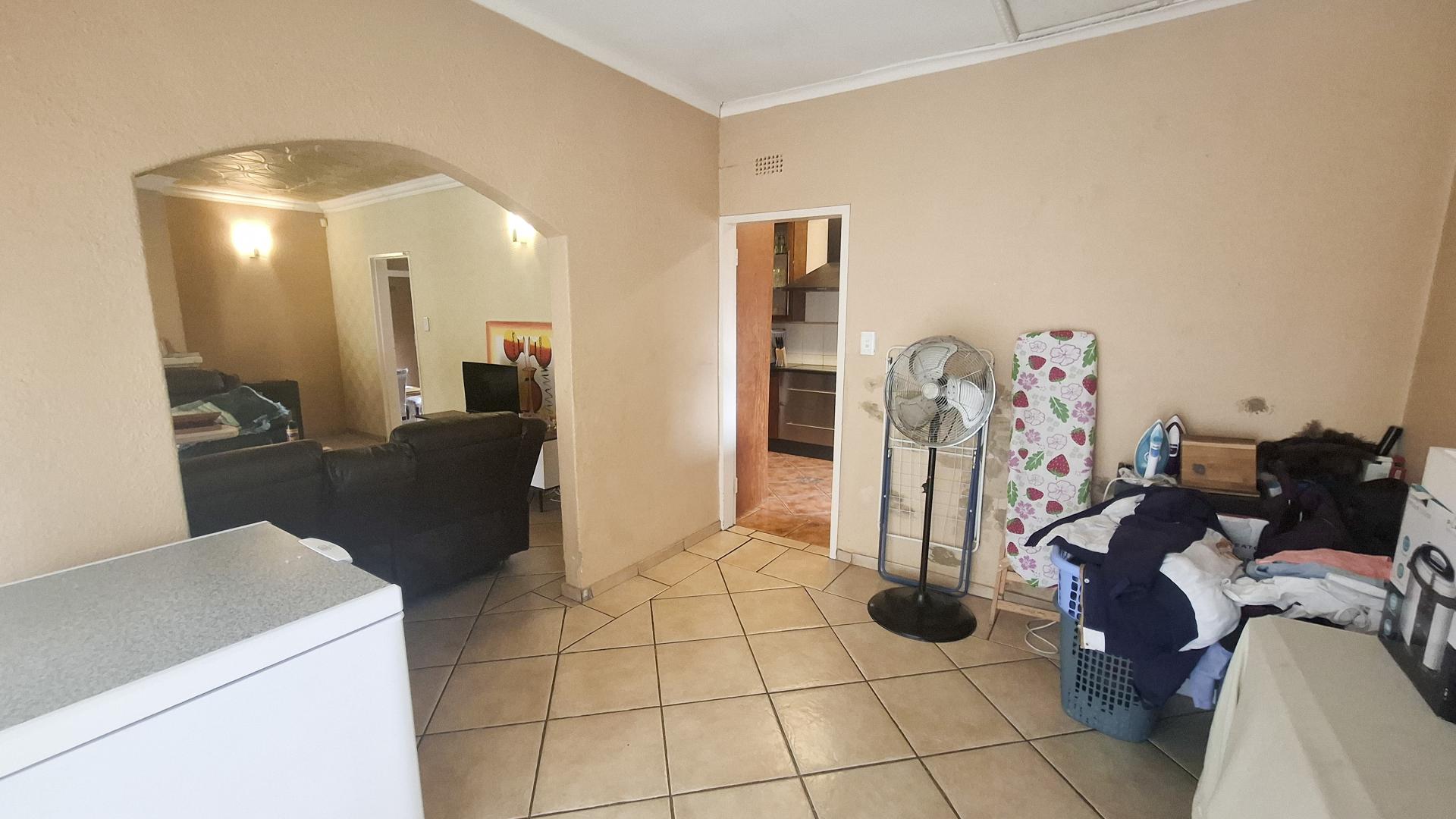 Dining Room of property in Weltevreden Park