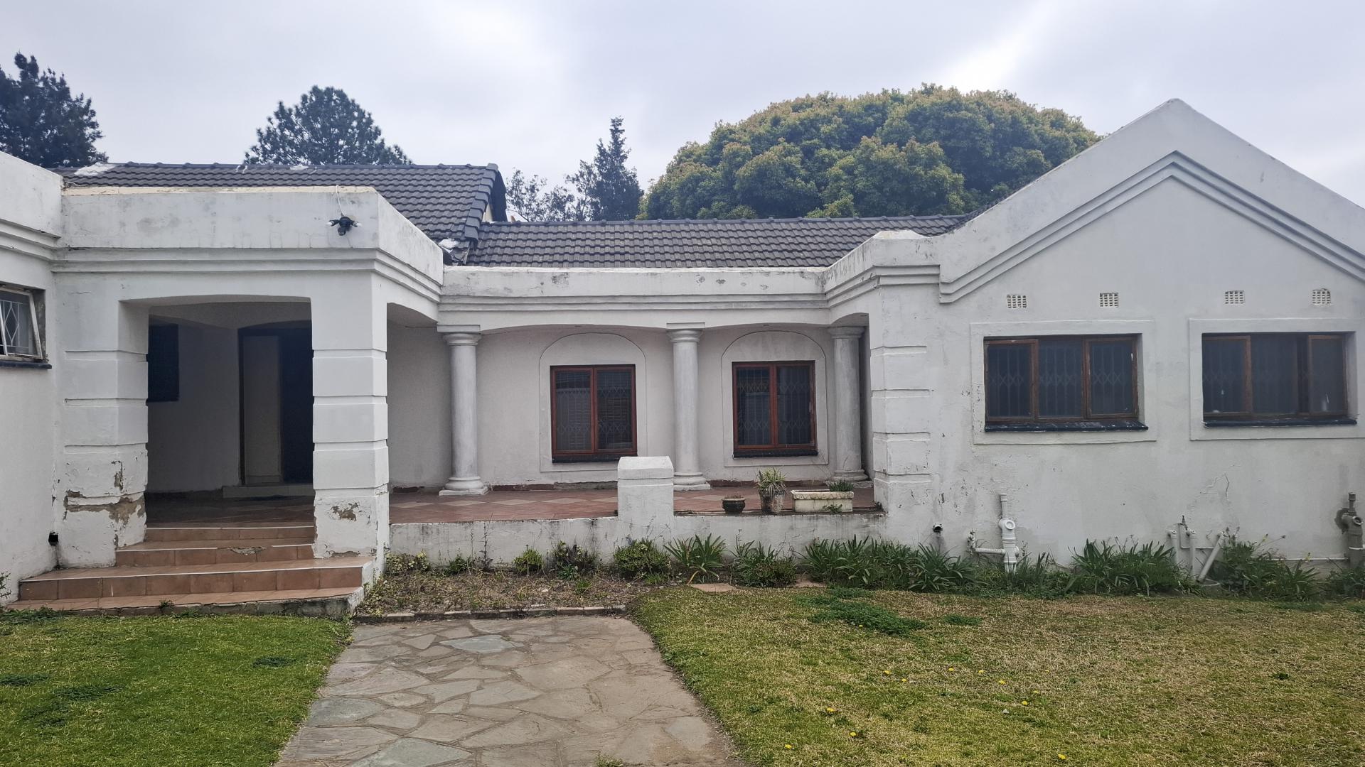 Front View of property in Weltevreden Park