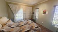 Bed Room 1 of property in Weltevreden Park