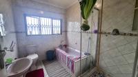 Bathroom 2 of property in Weltevreden Park