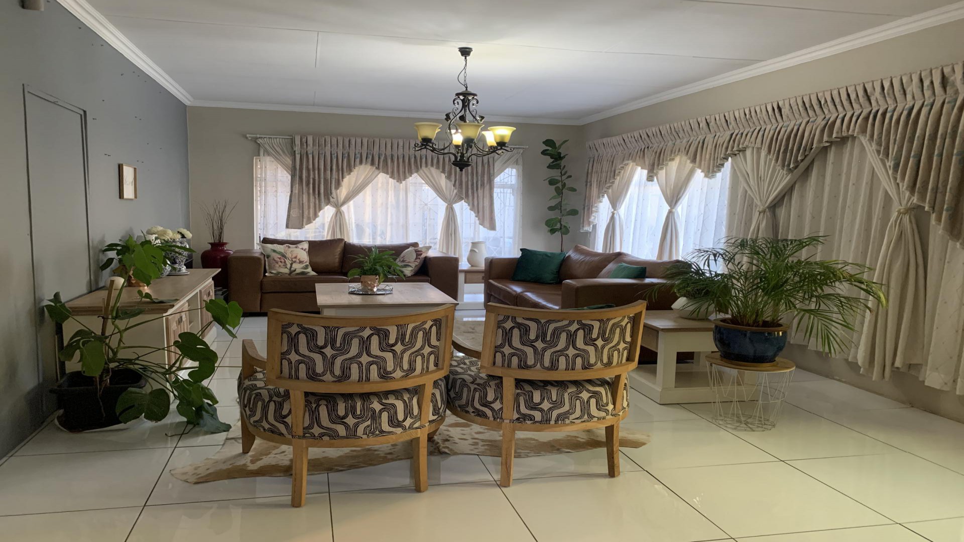 Lounges of property in Standerton