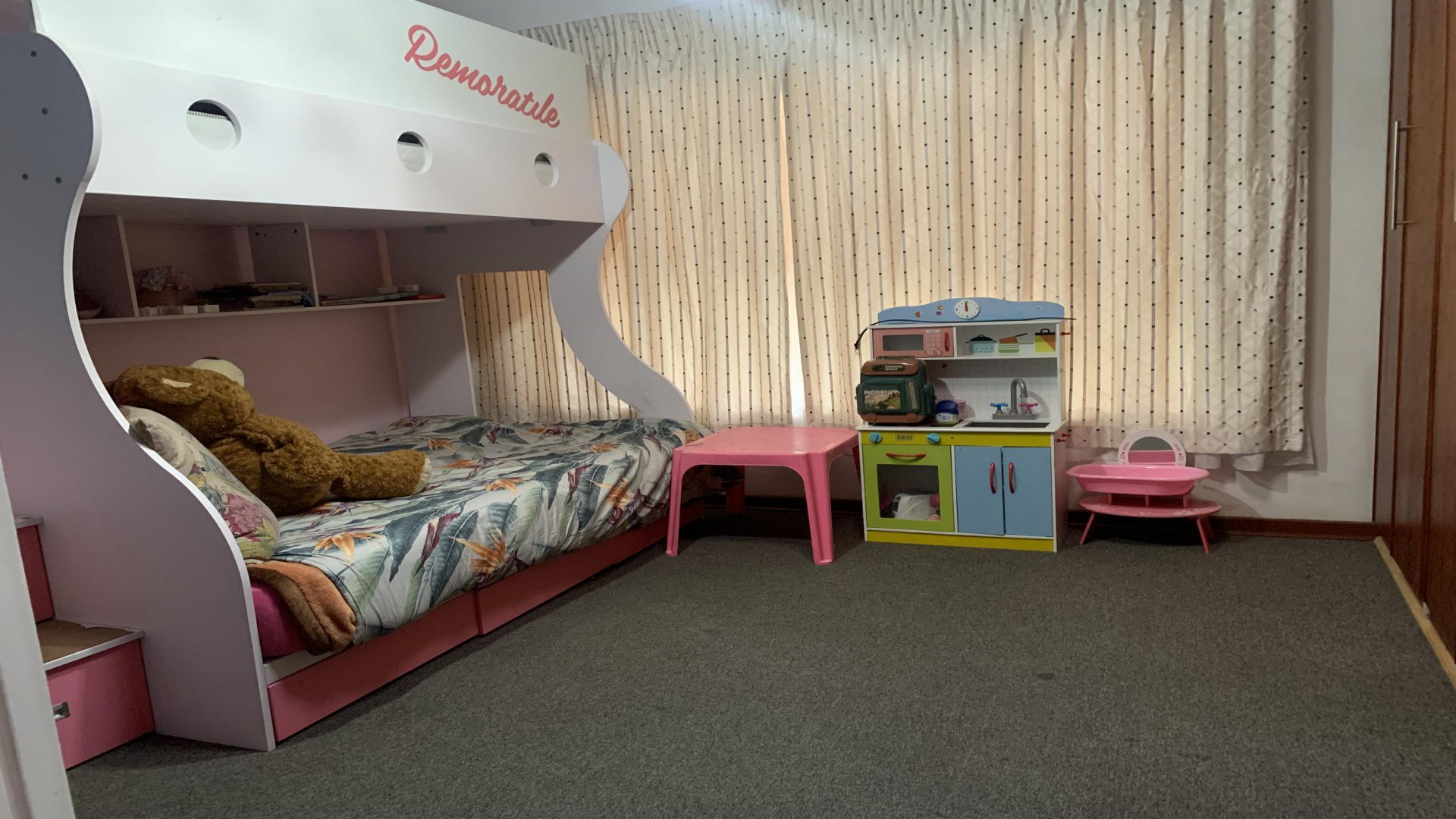 Bed Room 1 of property in Standerton