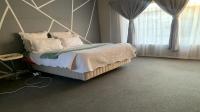 Main Bedroom of property in Standerton