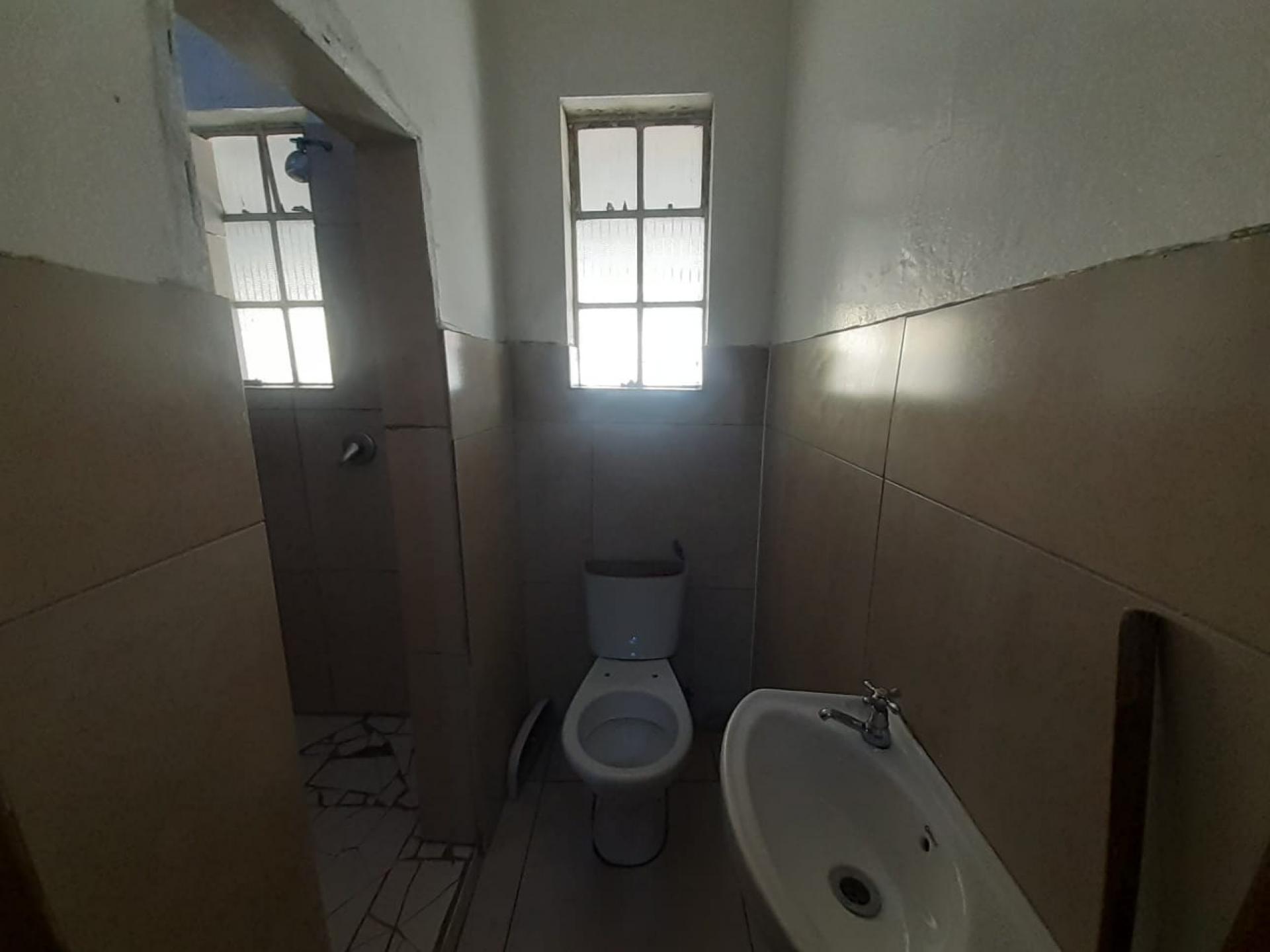  of property in Sydenham - PE