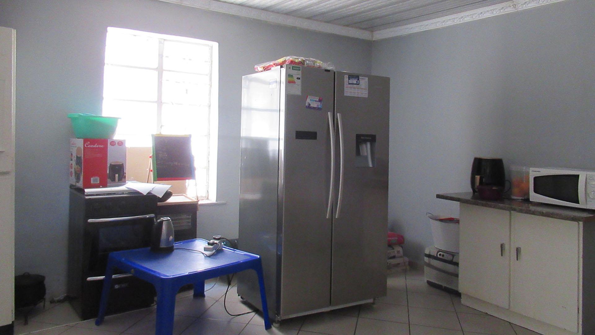 Dining Room - 18 square meters of property in Krugersdorp West