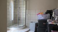 Main Bathroom - 13 square meters of property in Krugersdorp West