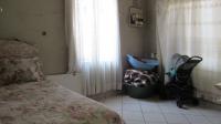 Bed Room 2 - 13 square meters of property in Krugersdorp West