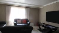Lounges - 23 square meters of property in Krugersdorp West