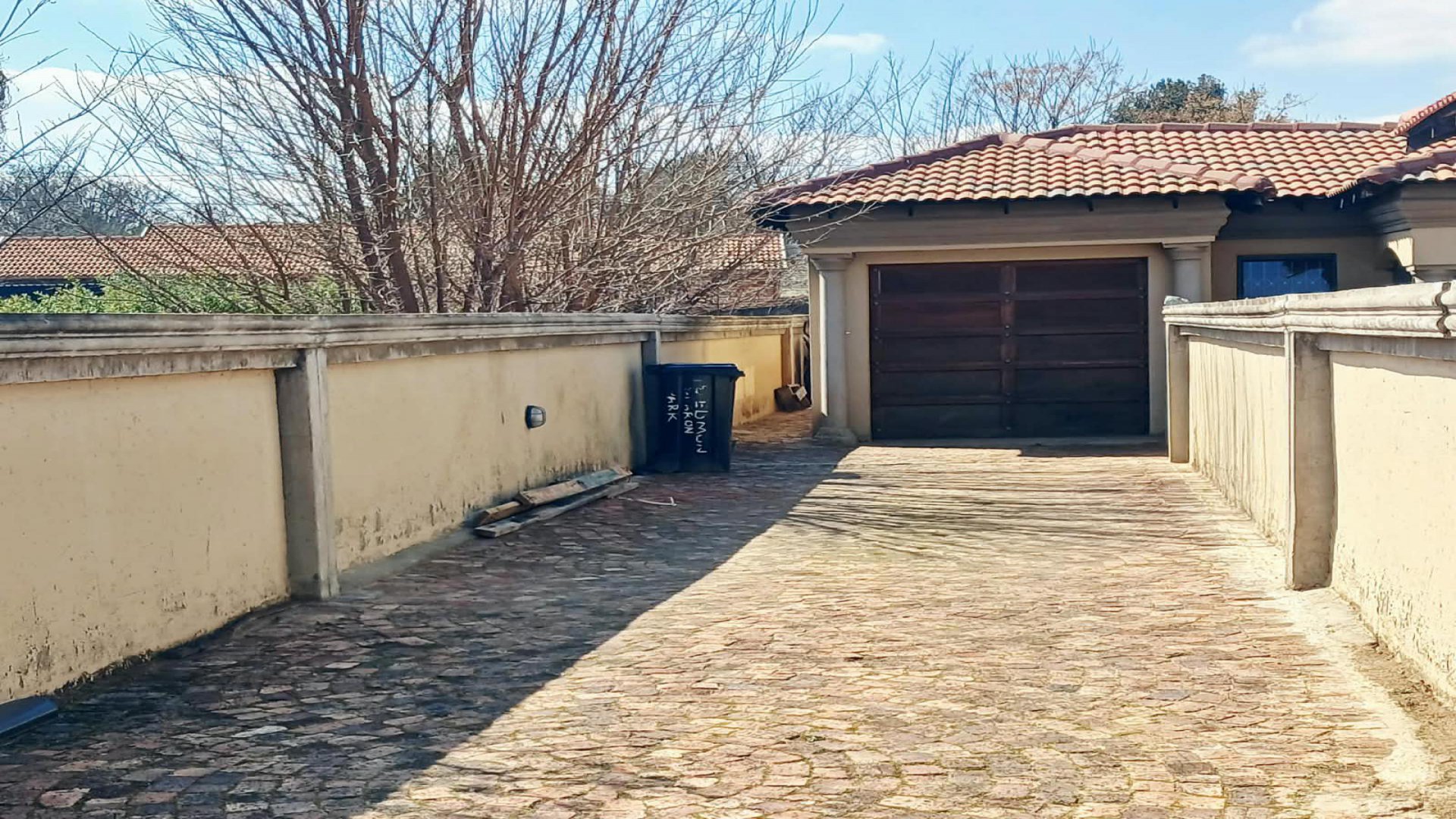 Garage of property in Sharon Park