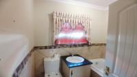 Bathroom 2 of property in Sharon Park