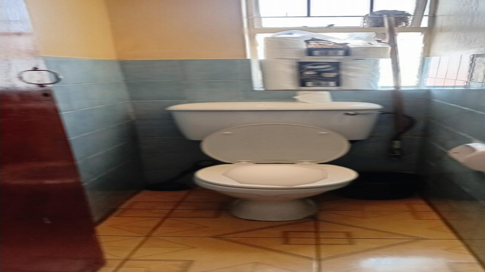 Bathroom 1 of property in Rhodesfield