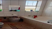 Bathroom 1 of property in Rhodesfield