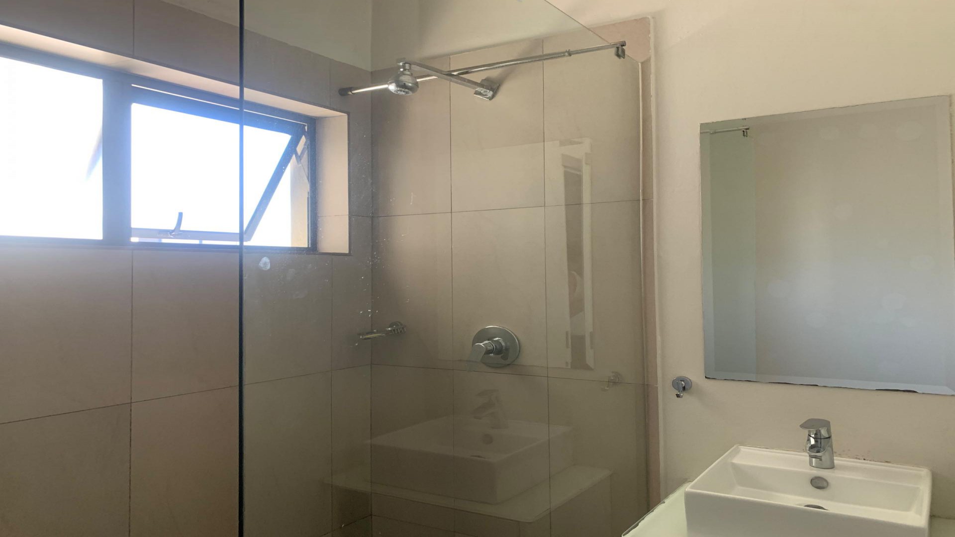 Bathroom 1 of property in North Riding