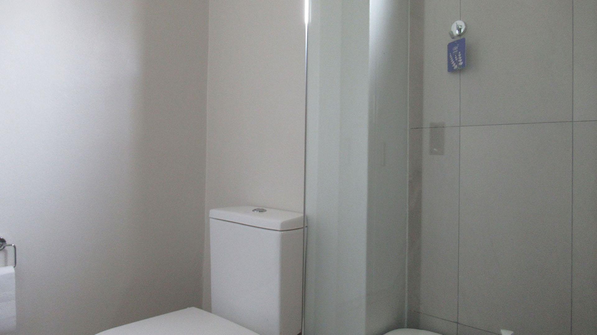 Main Bathroom - 5 square meters of property in North Riding