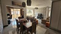 Dining Room of property in Dagbreek