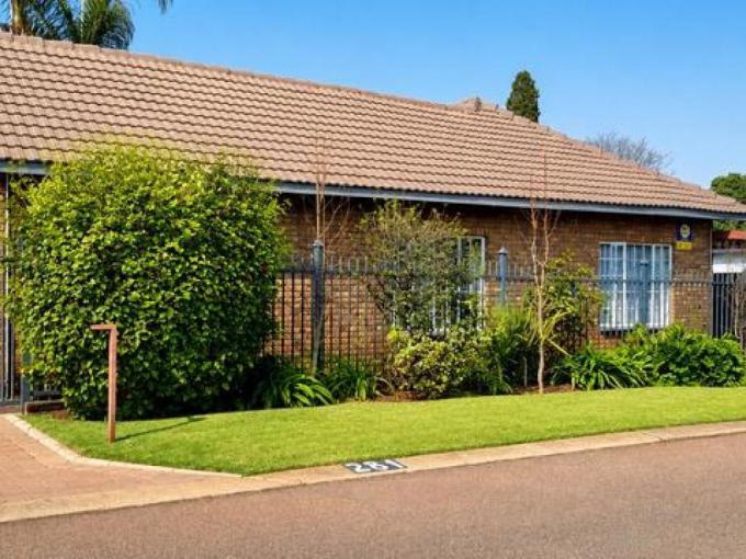 5 Bedroom House for Sale For Sale in Wierdapark - MR720453