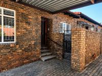 2 Bedroom 1 Bathroom Simplex for Sale for sale in Safarituine