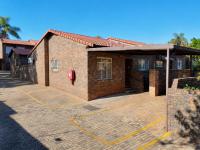 2 Bedroom 1 Bathroom Simplex for Sale for sale in Safarituine